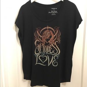 Torrid size 00 Goddess of love tee